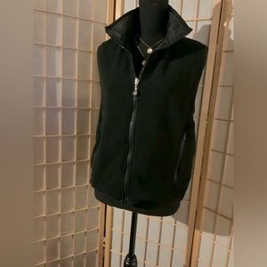 Black reversible fleece vest. Sz m